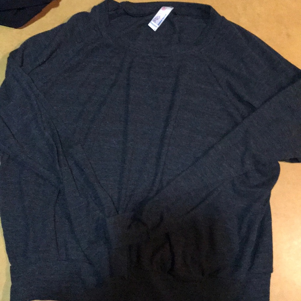 Off the shoulder cropped shirt